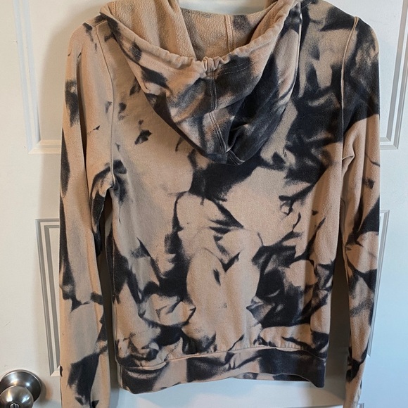 Volcom Tan and Black Tie-Dye Zip Hoodie - Picture 3 of 3
